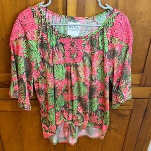 New York Laundry Women's Tropical Leaf Print Blouse with Pink Lace Detailing, XL